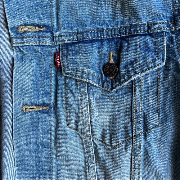 Levi’s Distressed Denim Jacket Jean Jacket - Picture 6 of 11